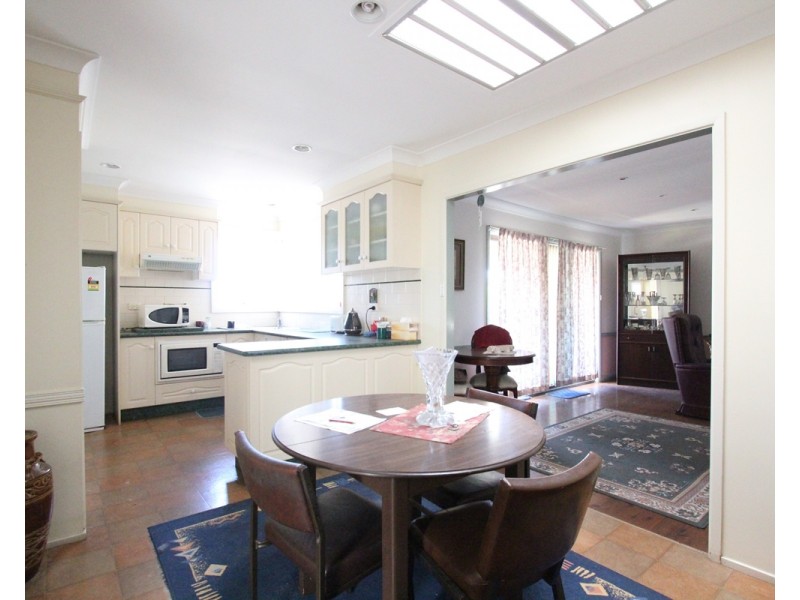 22 Congressional Drive, Casula NSW 2170