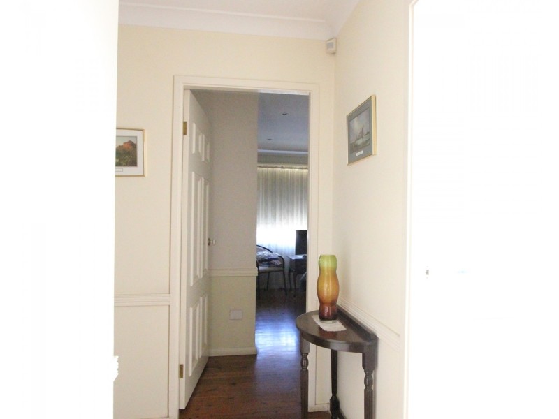 22 Congressional Drive, Casula NSW 2170