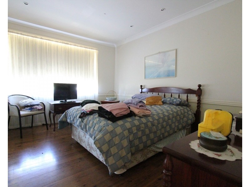 22 Congressional Drive, Casula NSW 2170