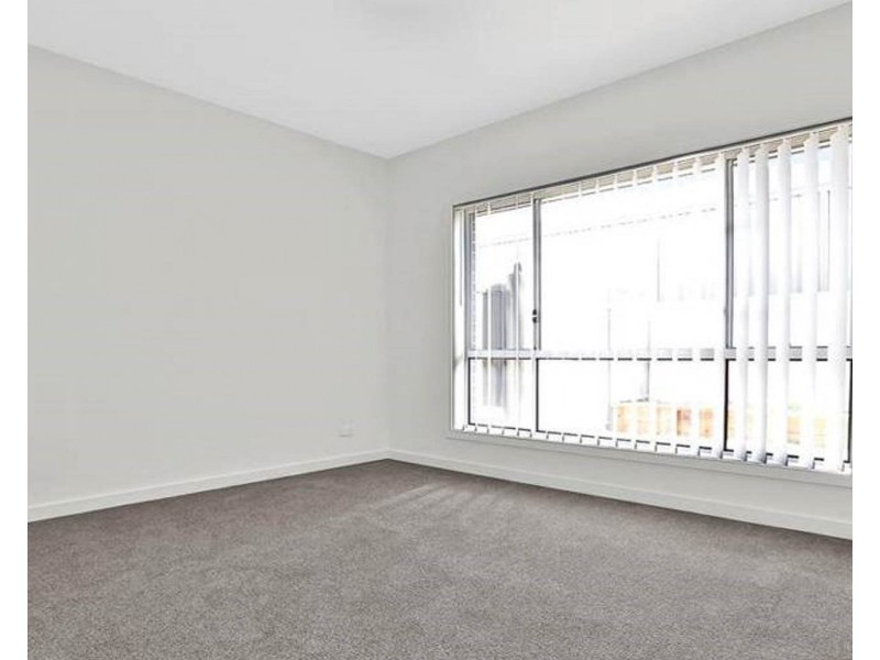 28 Hansford Street, Oran Park NSW 2570