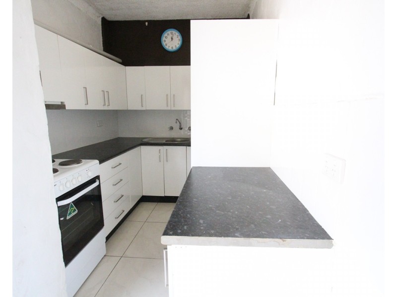 9/13 Hart Street, Warwick Farm NSW 2170