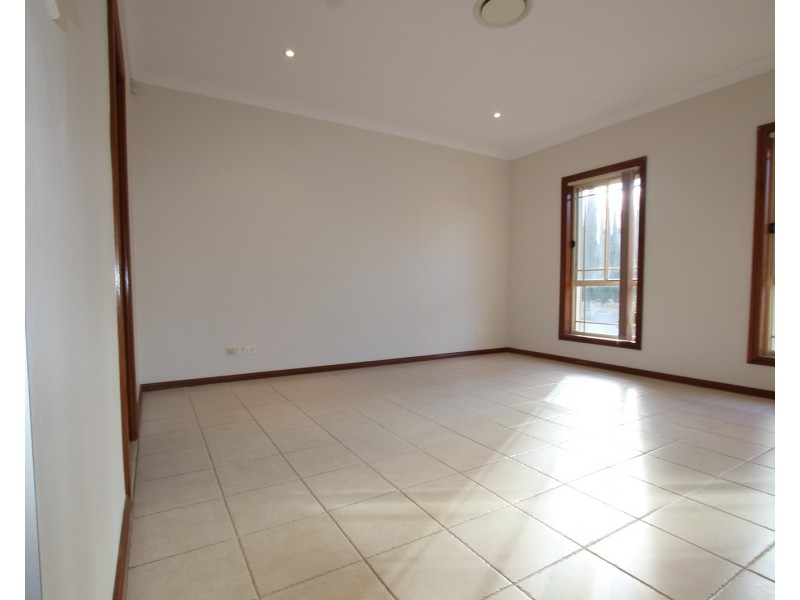 1 Boltons Street, Horningsea Park NSW 2171