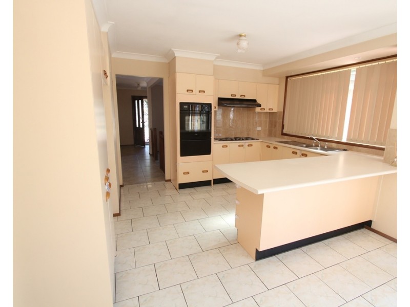 8 Throsby Street, Casula NSW 2170