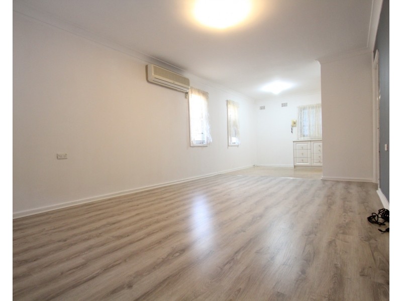 2 Kalgoorlie Place, Cartwright NSW 2168