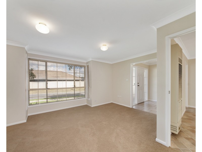 5 Somercotes Court, Wattle Grove NSW 2173
