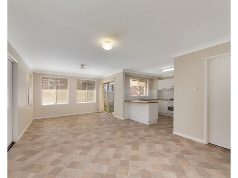 5 Somercotes Court, Wattle Grove NSW 2173
