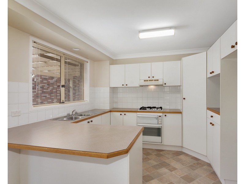 5 Somercotes Court, Wattle Grove NSW 2173