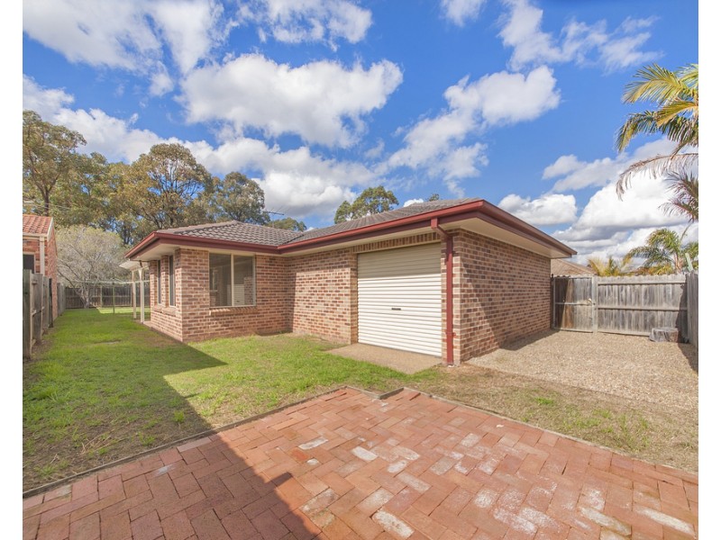 5 Somercotes Court, Wattle Grove NSW 2173