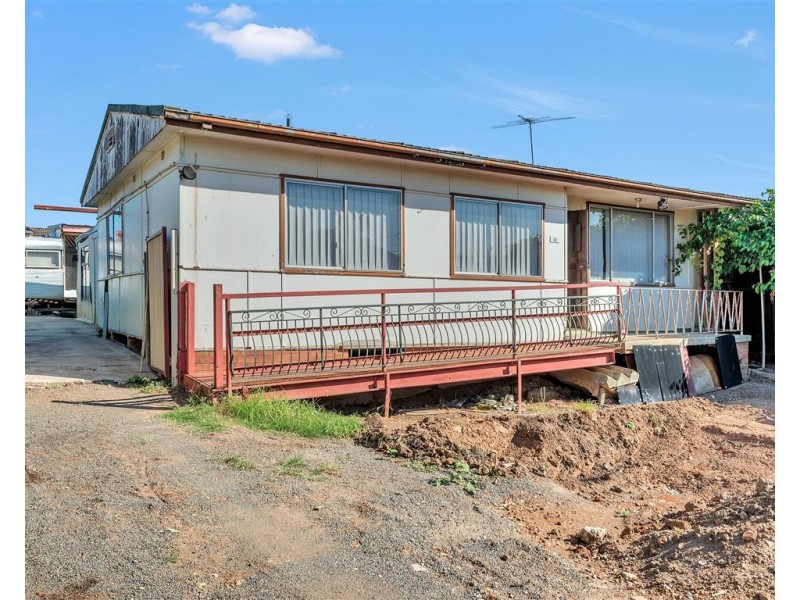 14 Bare Ave, Lurnea NSW 2170