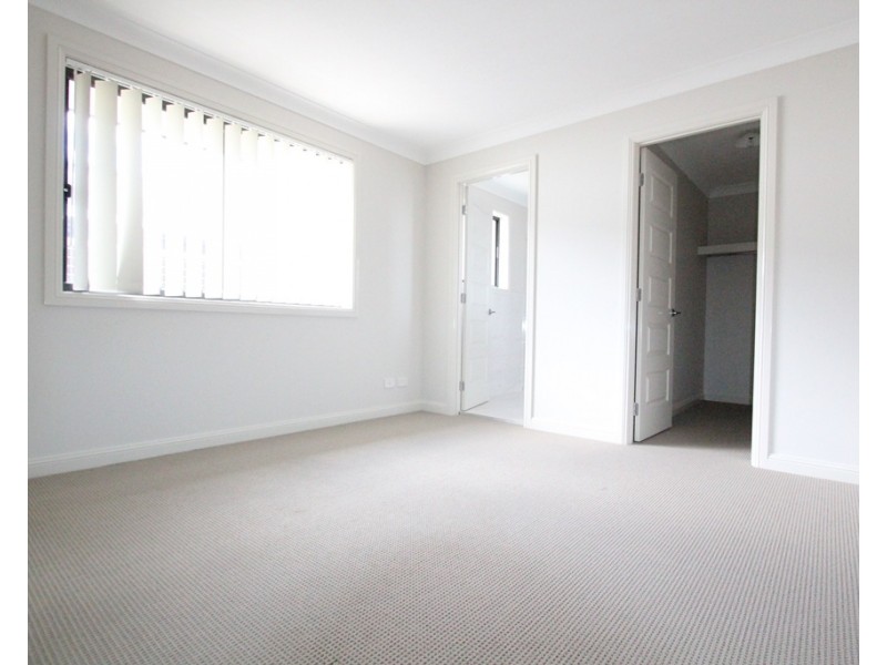 3 Keenan Street, Spring Farm NSW 2570