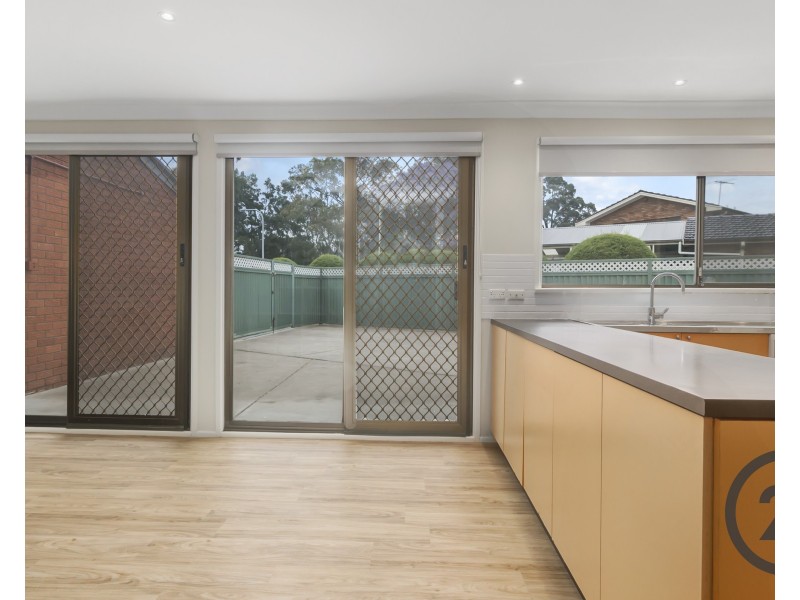 37 Charlton Avenue, Chipping Norton NSW 2170