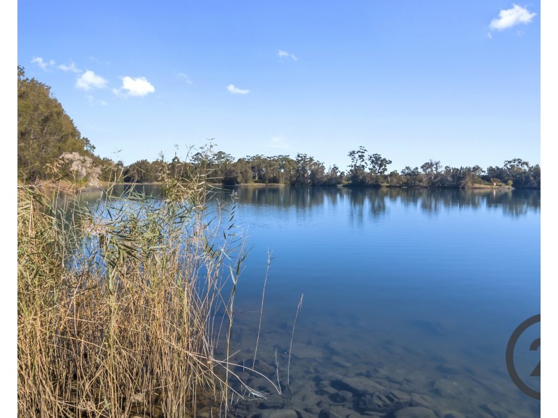 37 Charlton Avenue, Chipping Norton NSW 2170