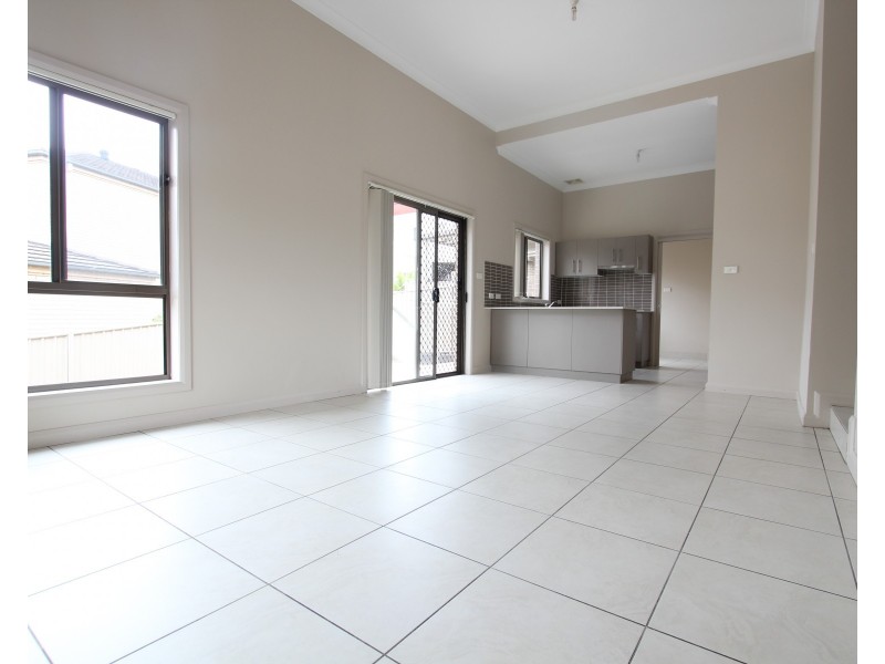 1/6-10  Kendall Drive, Casula NSW 2170