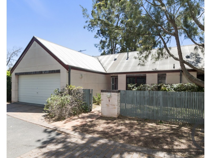1/19 Troopers Mews, Holsworthy NSW 2173
