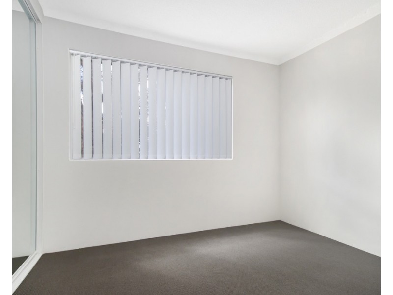 4/3 Hart Street, Warwick Farm NSW 2170