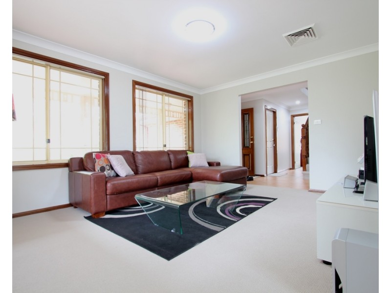 12 Solander Place, Mount Annan NSW 2567