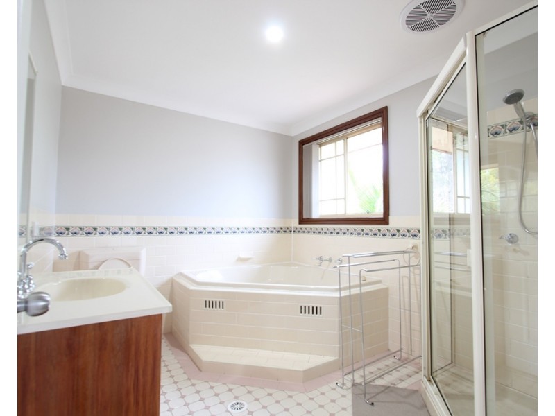 12 Solander Place, Mount Annan NSW 2567