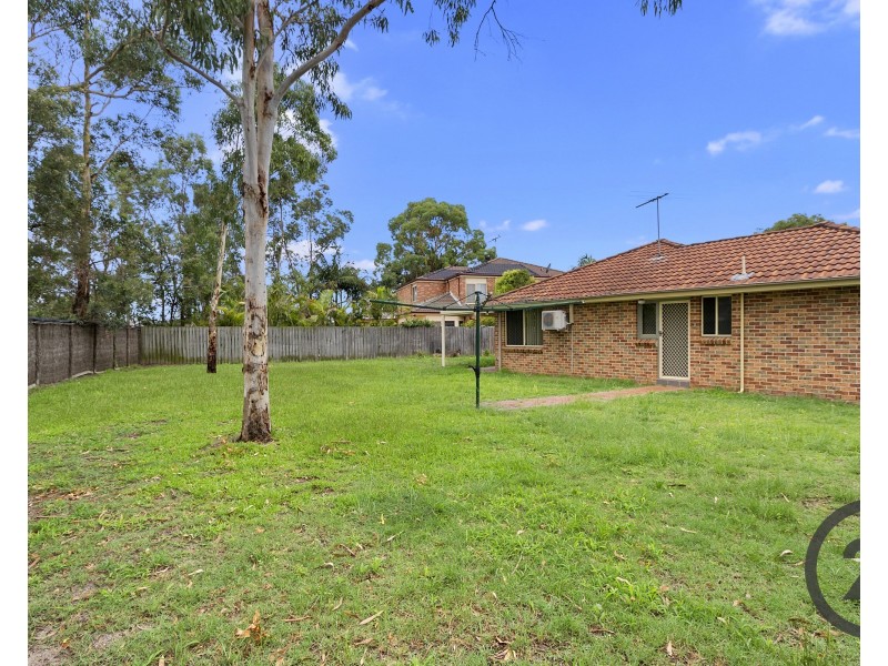 23 Glenelg Court, Wattle Grove NSW 2173
