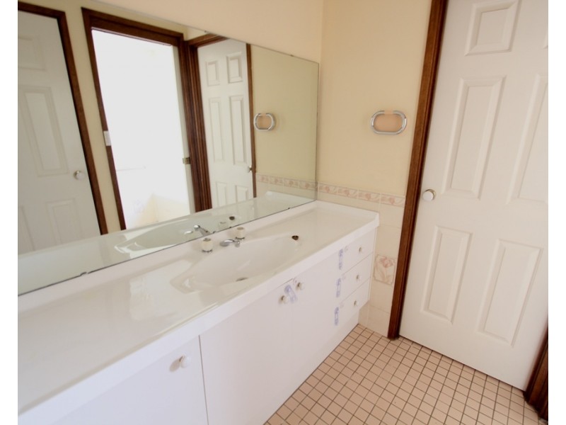 8  Throsby Street, Casula NSW 2170