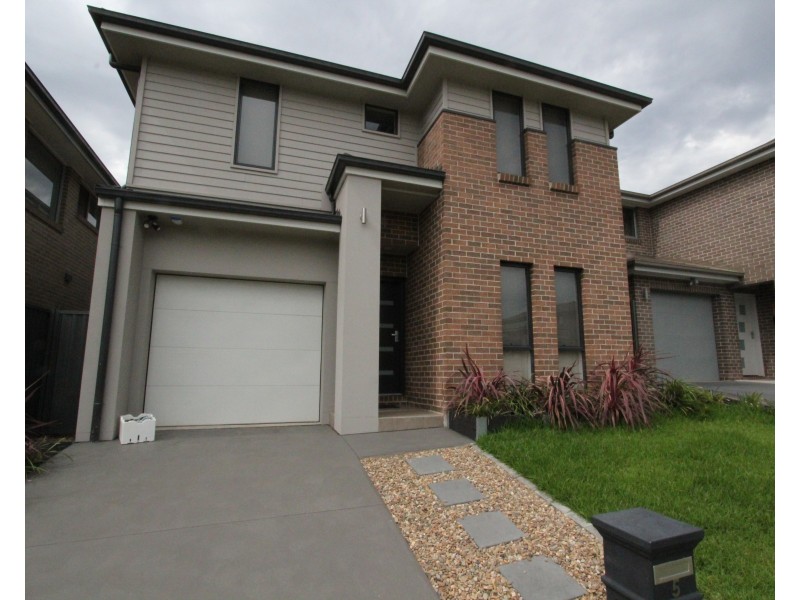 5 Clubmoss Street, Denham Court NSW 2565