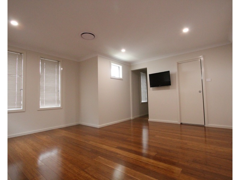 5 Clubmoss Street, Denham Court NSW 2565
