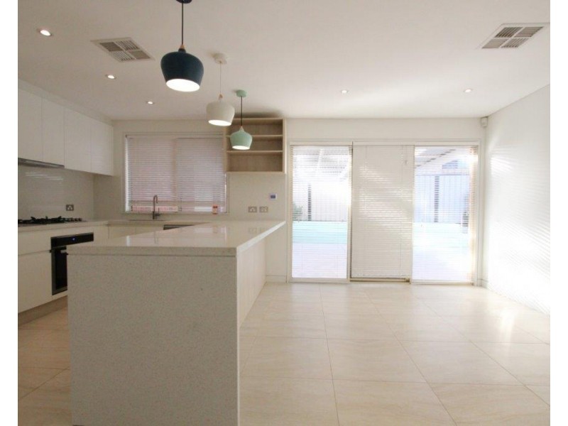 3 Durack Place, Casula NSW 2170