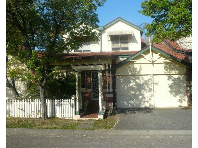 5 Linifolia Mews, Wattle Grove NSW 2173