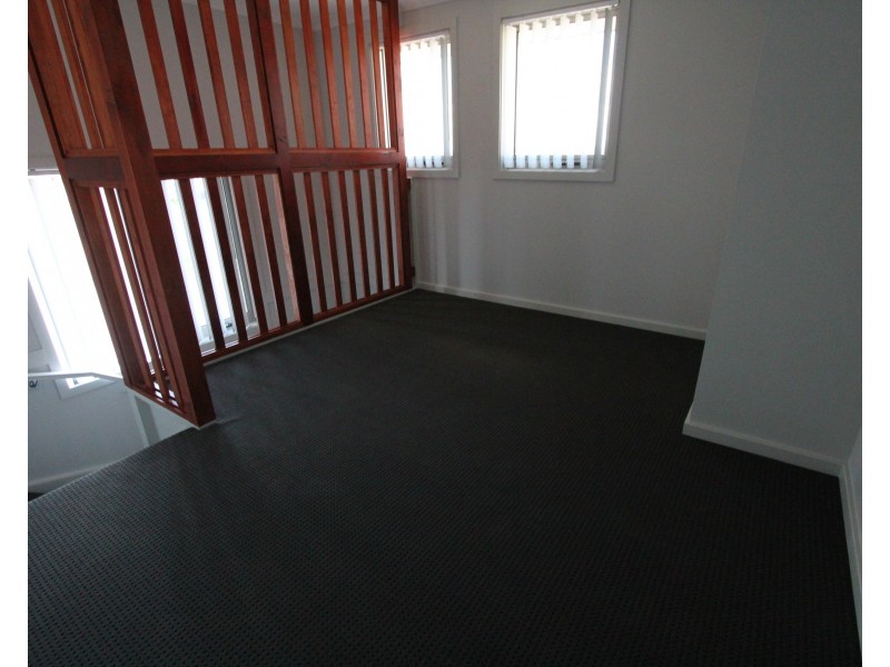 39 Southern Cross Avenue, Middleton Grange NSW 2171