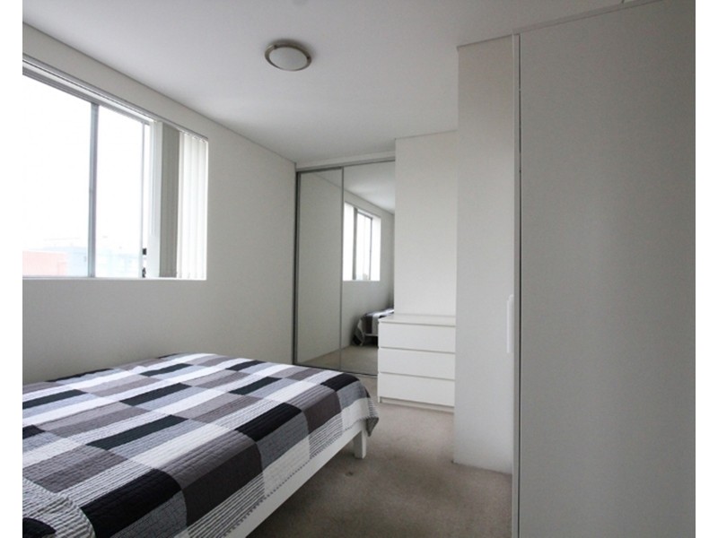 21/12-18 Bathurst Street, Liverpool NSW 2170