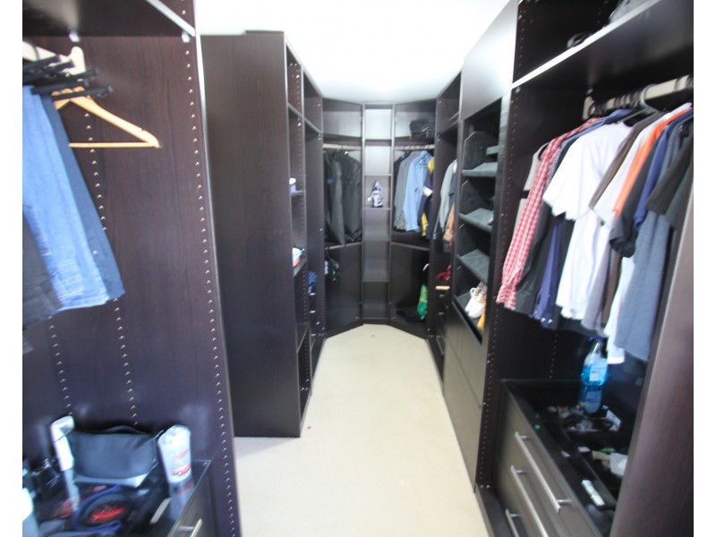 9 Pecan Place, Casula NSW 2170