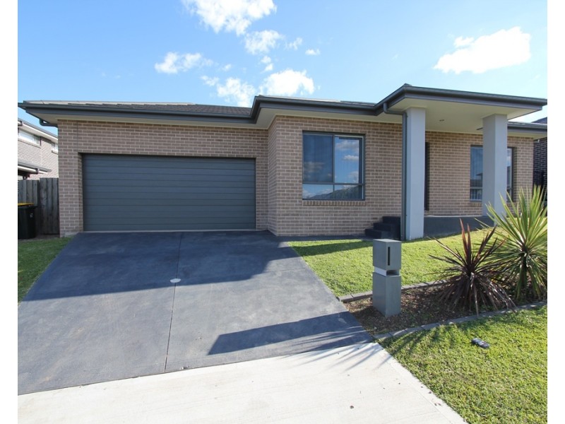 3 Carden Street, Oran Park NSW 2570
