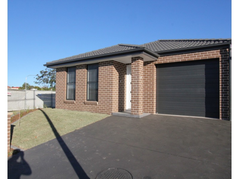 15 Dinant, Edmondson Park NSW 2174