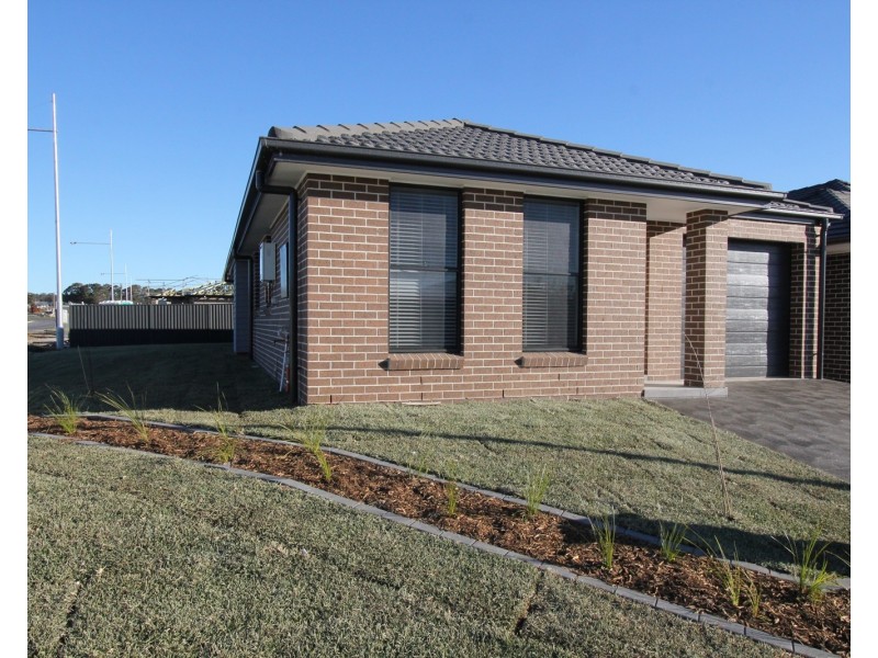 15 Dinant, Edmondson Park NSW 2174