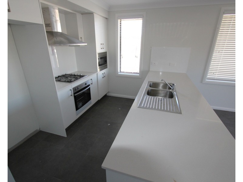 15 Dinant, Edmondson Park NSW 2174