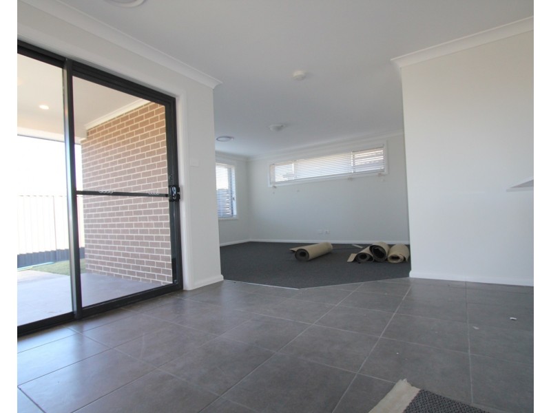 15 Dinant, Edmondson Park NSW 2174