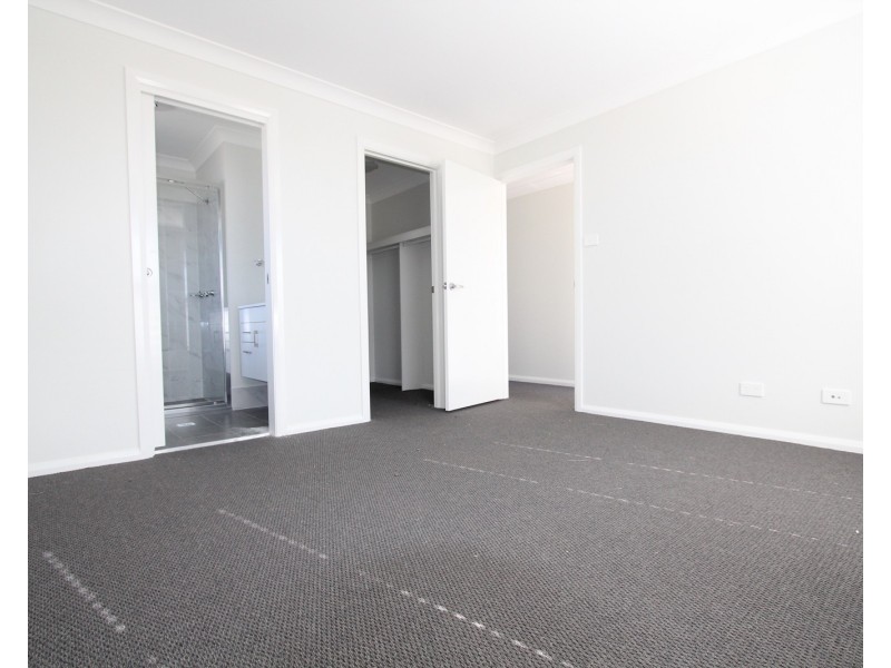 15 Dinant, Edmondson Park NSW 2174