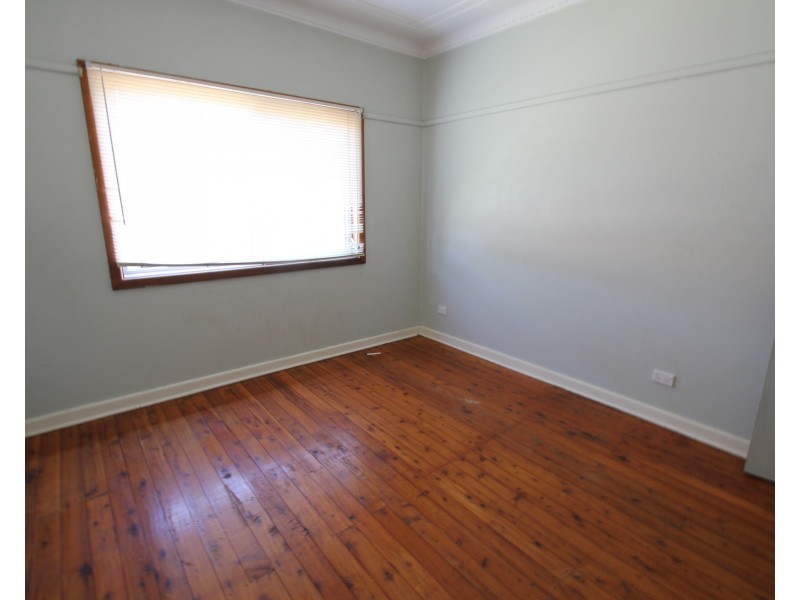 18 Maryvale Avenue, Liverpool NSW 2170