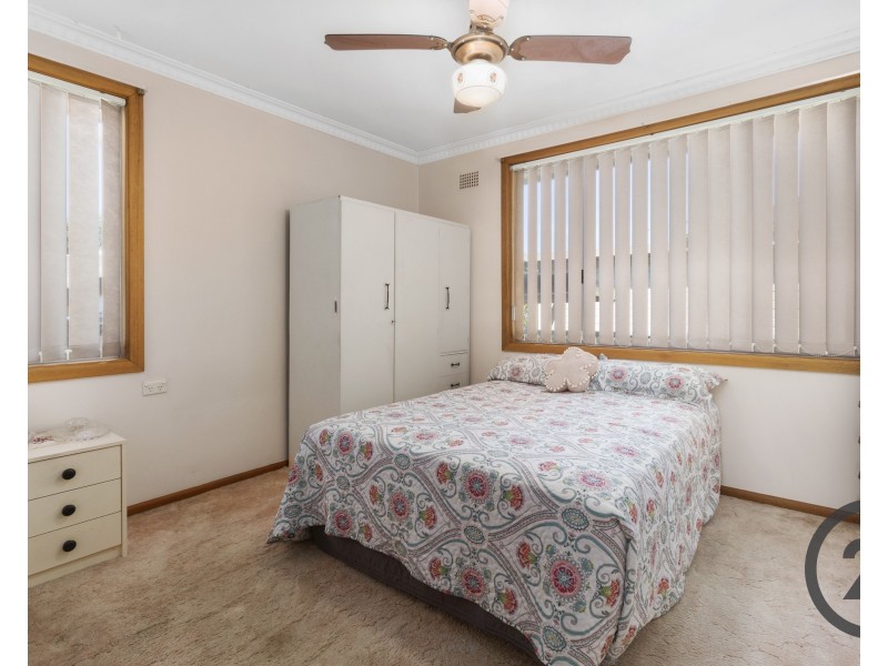 27 Glenwari Street, Sadleir NSW 2168