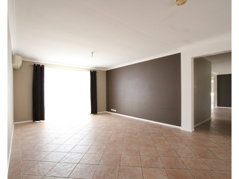 14 Cherry Place, Prestons NSW 2170