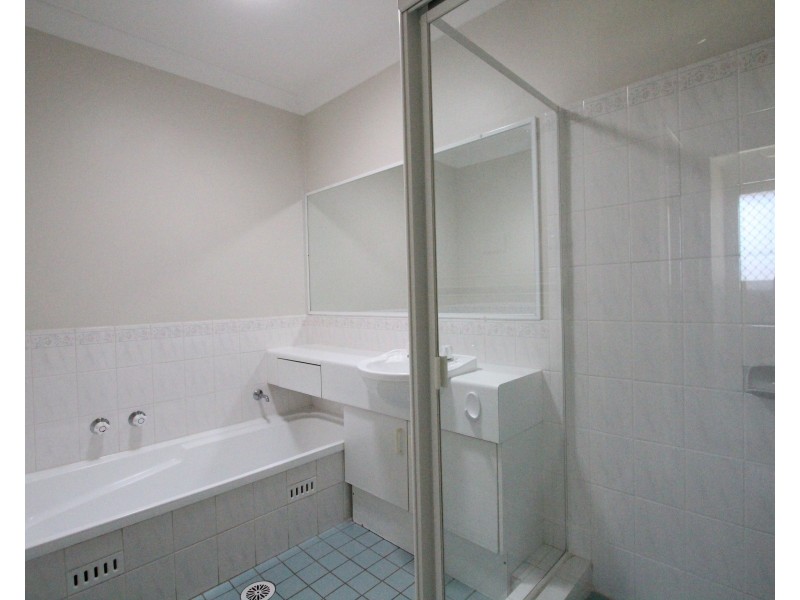 23 Glenelg Court, Wattle Grove NSW 2173