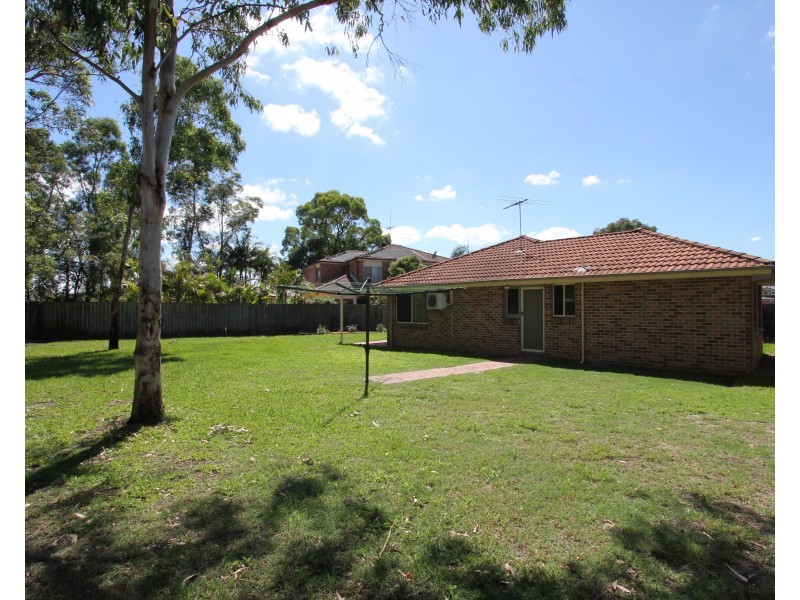 23 Glenelg Court, Wattle Grove NSW 2173
