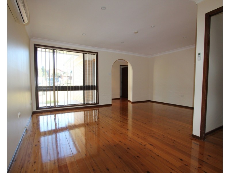 88 Trobriand Crescent, Glenfield NSW 2167