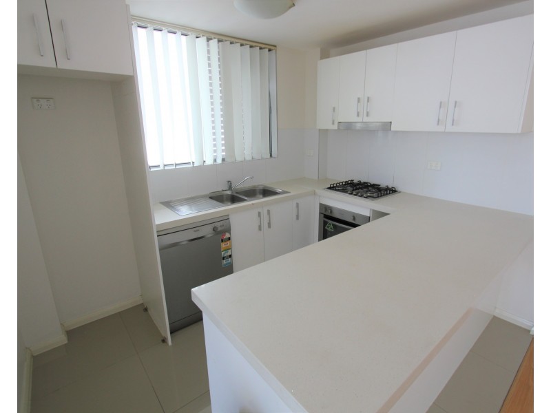 14/3-5  Browne Parade, Liverpool NSW 2170