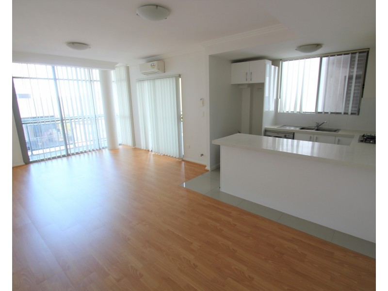 14/3-5  Browne Parade, Liverpool NSW 2170