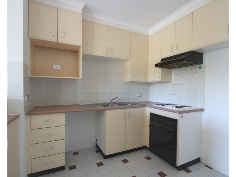 27/4 Riverpark Drive, Liverpool NSW 2170