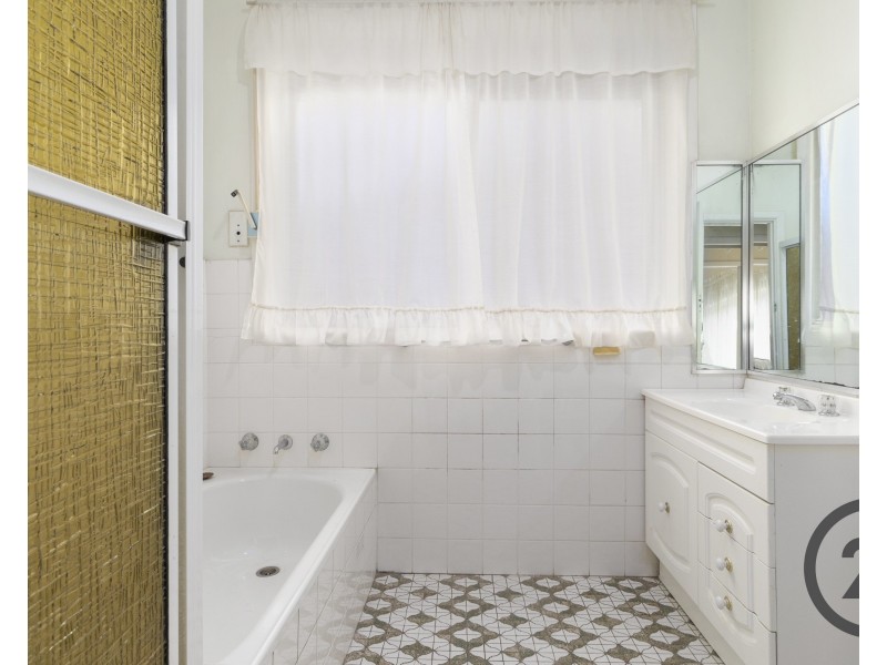 218 Memorial Ave, Liverpool NSW 2170