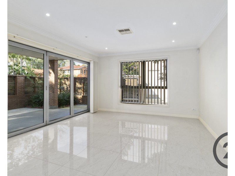 2 Sanananda Road, Holsworthy NSW 2173