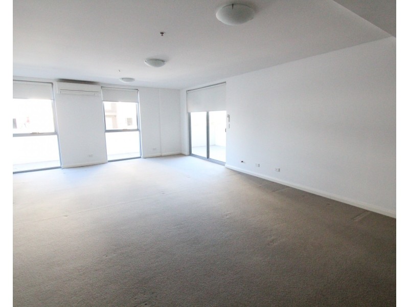 140/2  Browne Parade, Liverpool NSW 2170