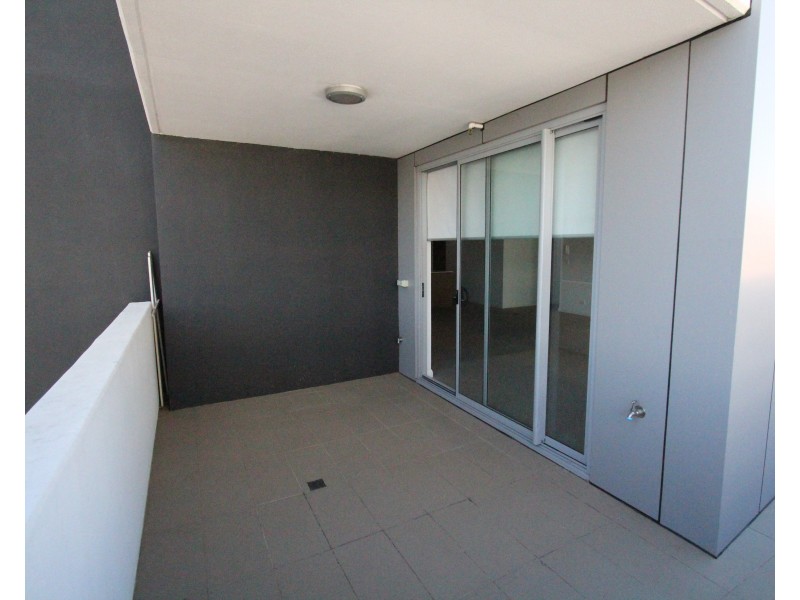 140/2  Browne Parade, Liverpool NSW 2170