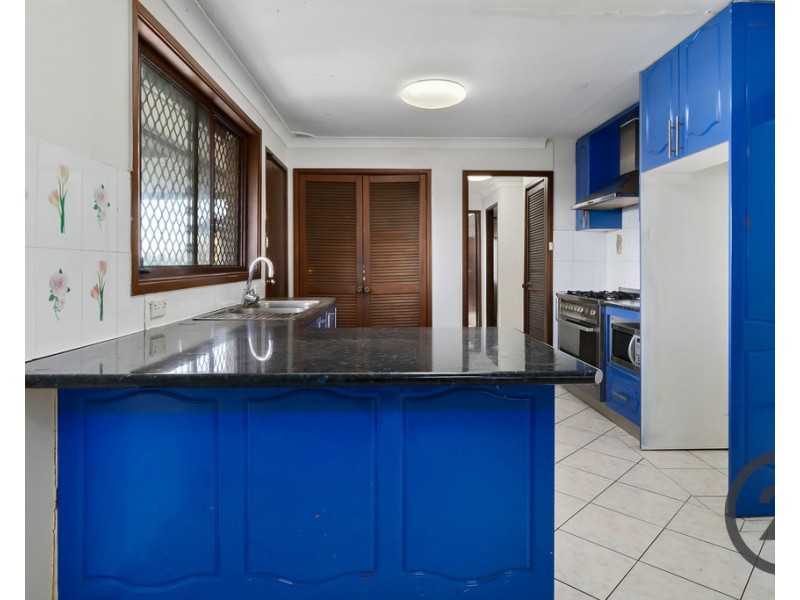 13 Bluegum Avenue, Prestons NSW 2170